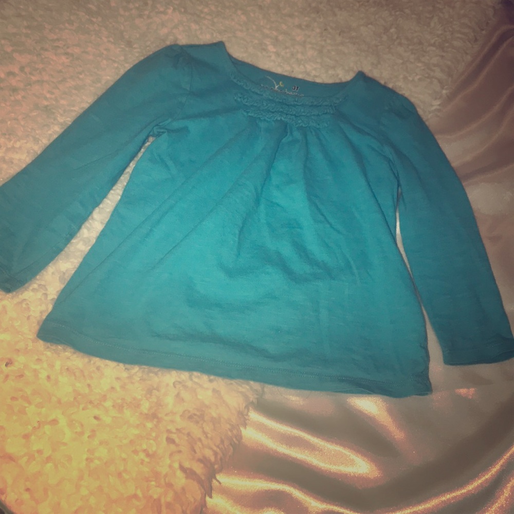 BEAUTIFUL TURQUOISE SHIRT!!🐬
